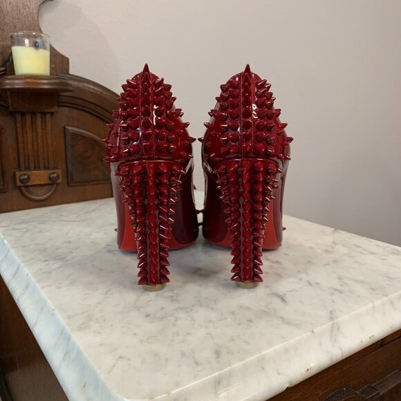 Christian Louboutin Jurayoo 100 Spike Pump Carmin Patent - Picture 3 of 7